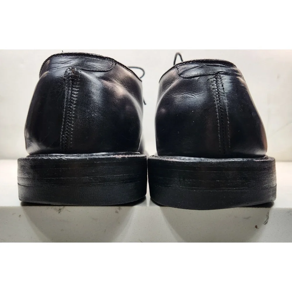 The Unbranded Brand unbranded black